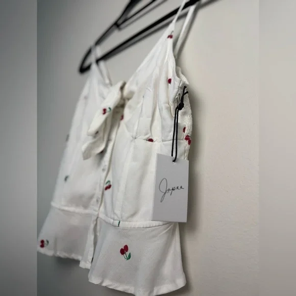 Japna White Crop Top Cherries Size Medium  NWT - Picture 3 of 5